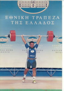 2002 :Κωνσταντινίδης Βασίλειος. 95 πανελλήνια ρεκόρ (παίδων - εφήβων. 7 φορές πρωταθλητής Ελλάδος (παίδων-εφήβων-ανδρών). 3ος Πανευρωπαϊκό Παίδων (1997). 3ος Πανευρωπαϊκό Παίδων (1998). 4ος Παγκόσμιο Εφήβων (2001). 3ος Πανευρωπαϊκό Εφήβων (2001). 6ος Πανευρωπαϊκό Εφήβων (2002). 3ος Πρωτάθλημα Ευρωπαϊκής Ένωσης (2004). 5ος Μεσογειακοί Αγώνες (2005). 5ος Πανευρωπαϊκό Ανδρών (2005) Αν ο Κωνσταντινίδης ήταν γεννημένος λίγες μέρες αργότερα (στις αρχές του 1983), η επίδοση του στο αρασέ, θα αποτελούσε παγκόσμιο ρεκόρ παίδων. 